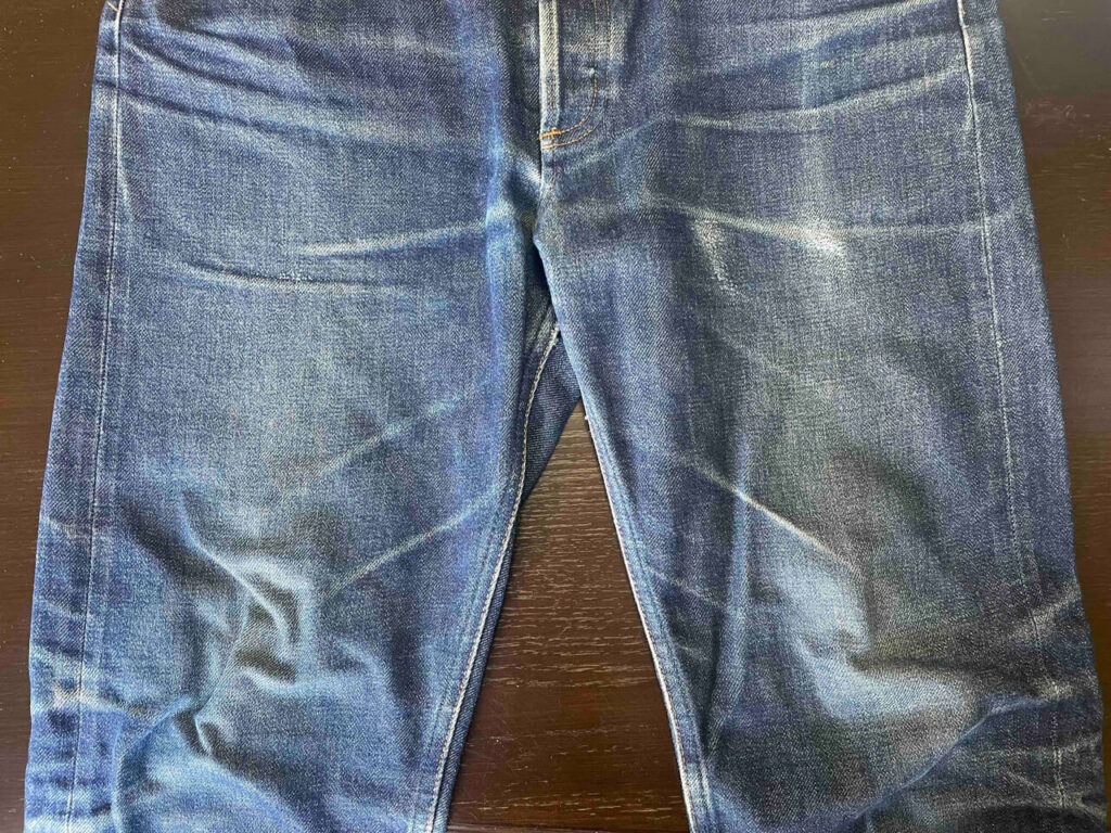 4年半履いたA.P.C.プチニュースタンダードの太もも