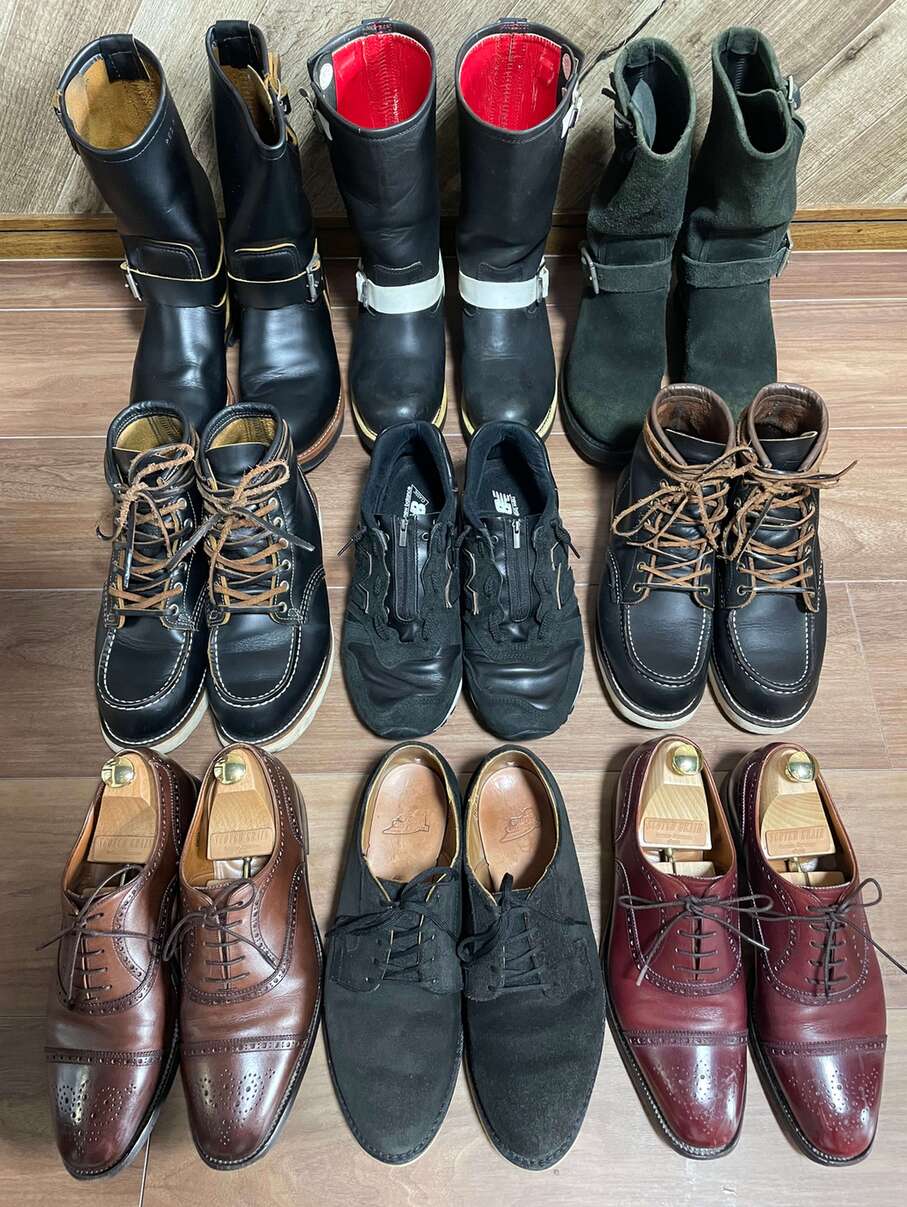 ブーツと革靴