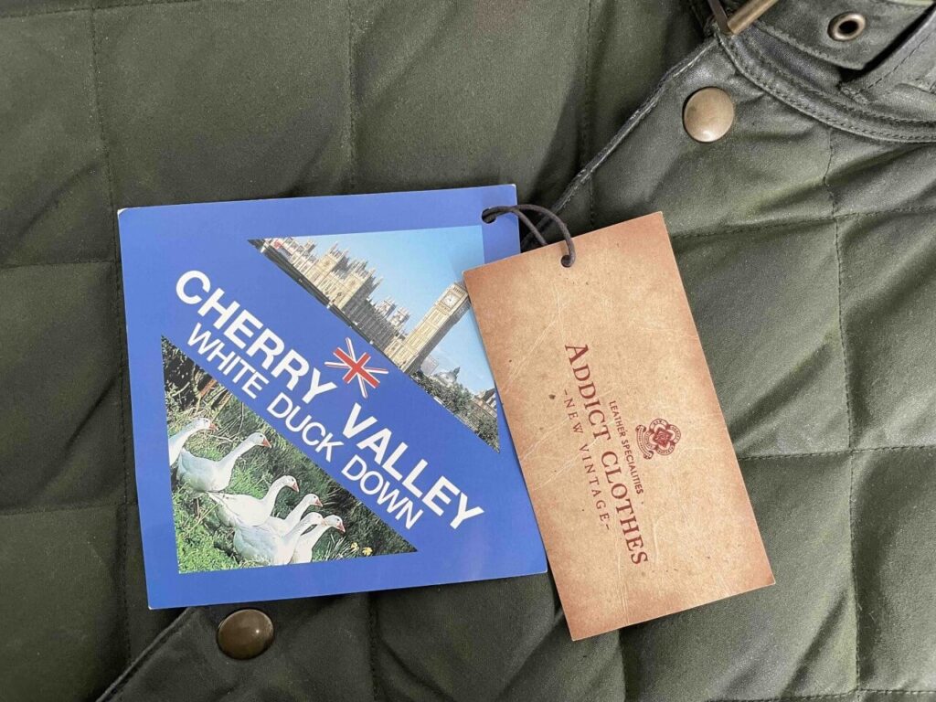 チェリバリーホワイトダックダウンのタグ