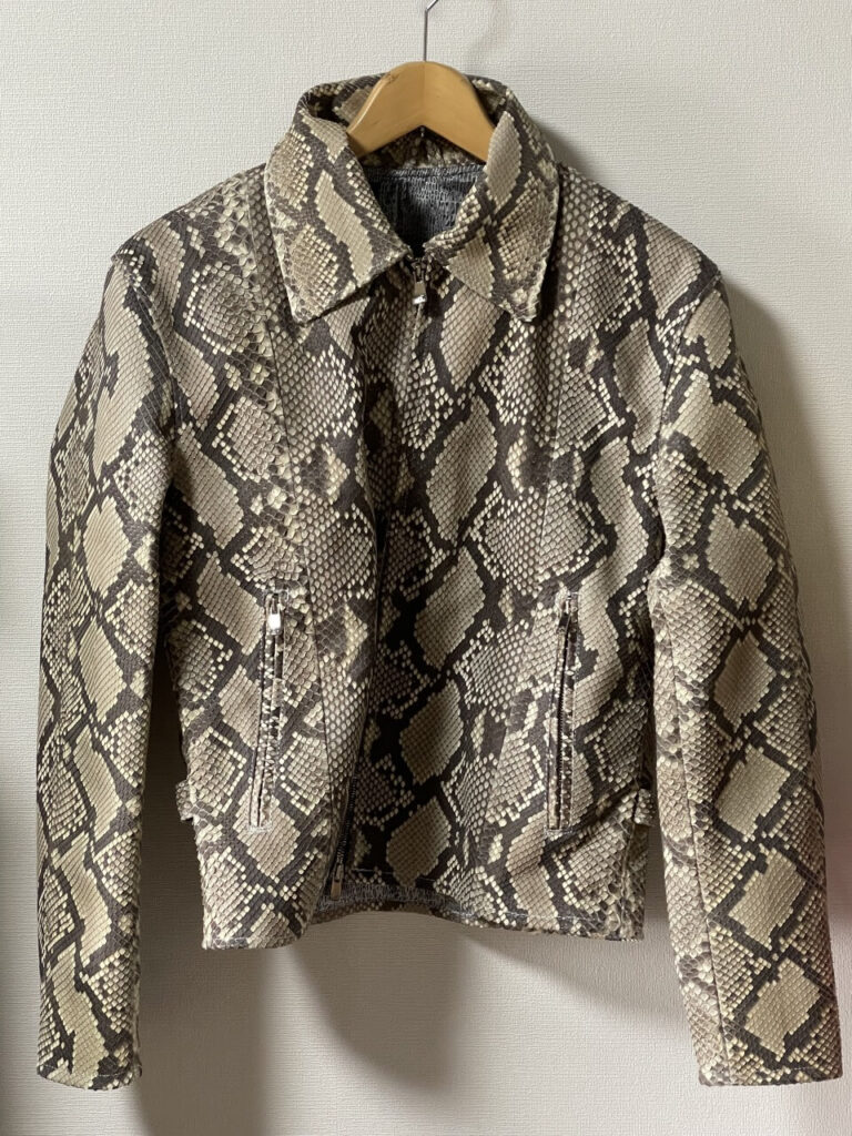 パイソンレザーのジャケット
