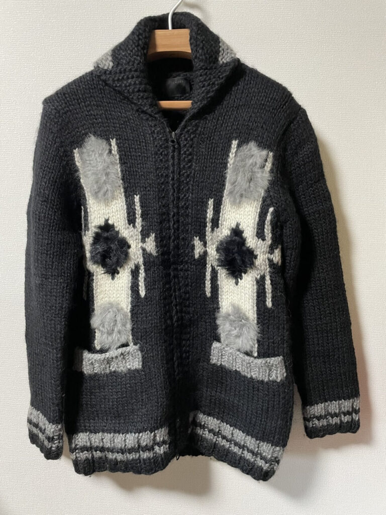 イロコイのラビットファーカウチンニット(ブラック)