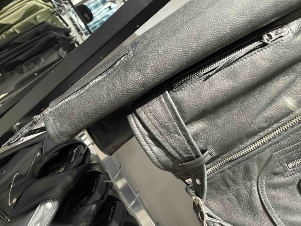 Schott 528US COW NEW NAKED D-POCKET RIDERSのジッパー革紐