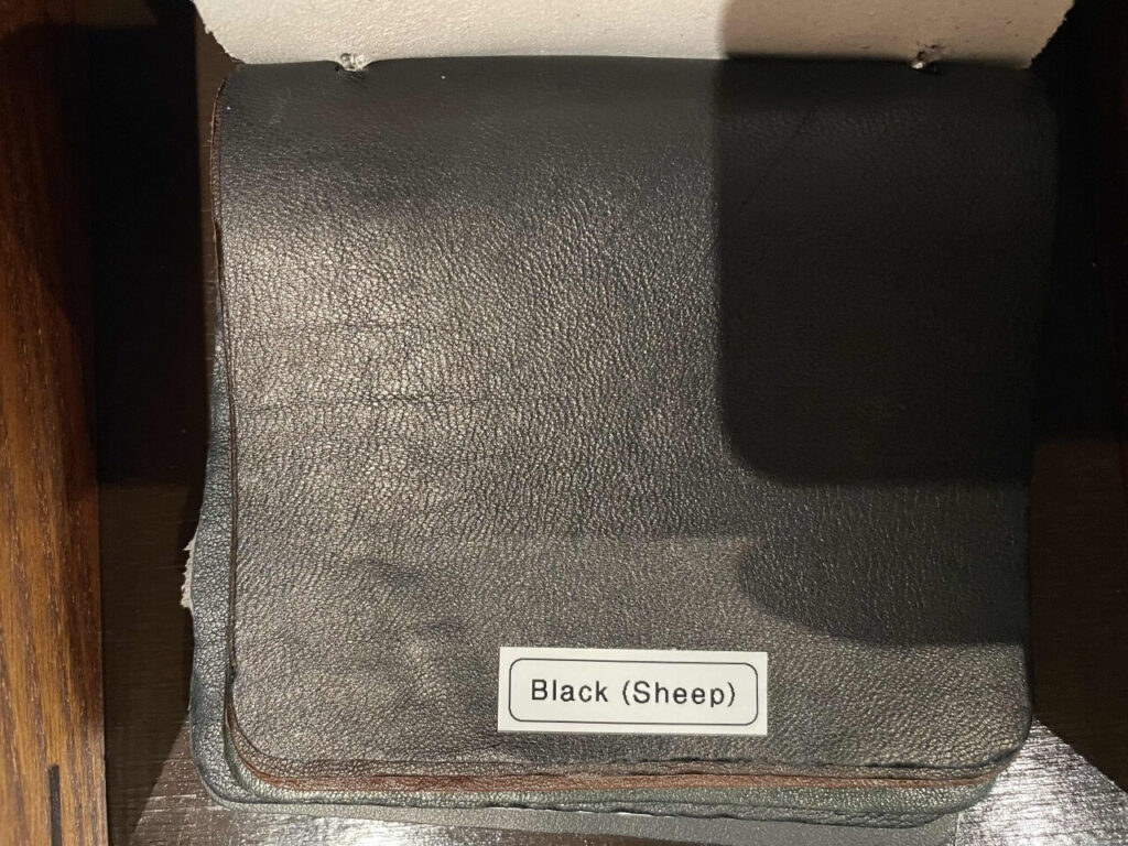 ルイスレザーのシープスキン（ブラック）