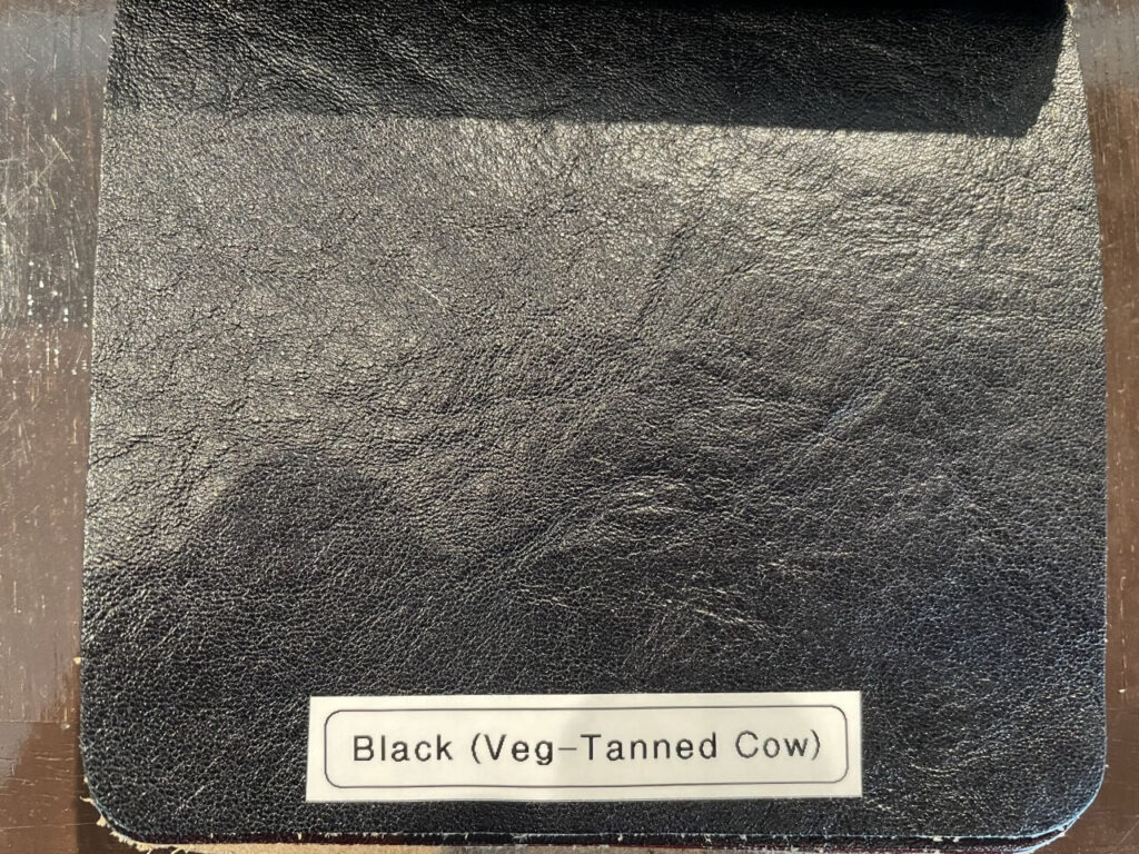ルイスレザーのベジカウ（ブラック）