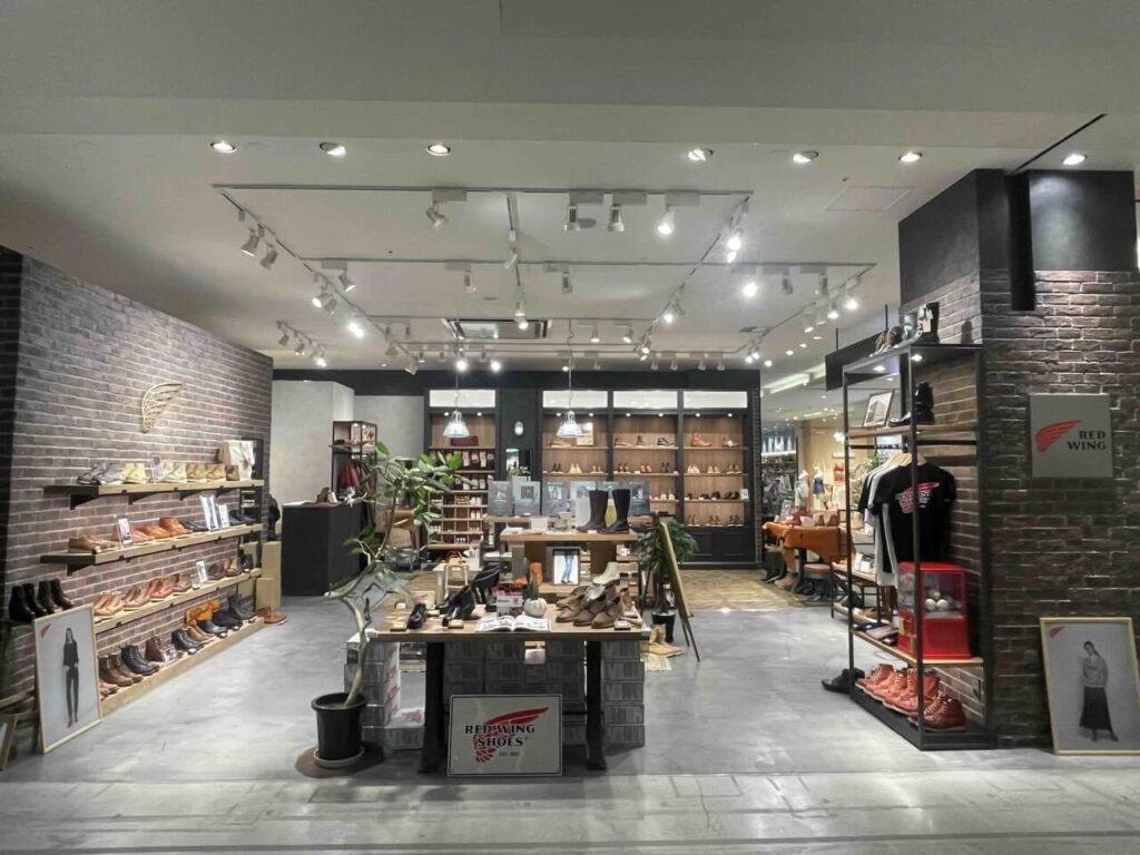 レッドウィングシューストア横浜