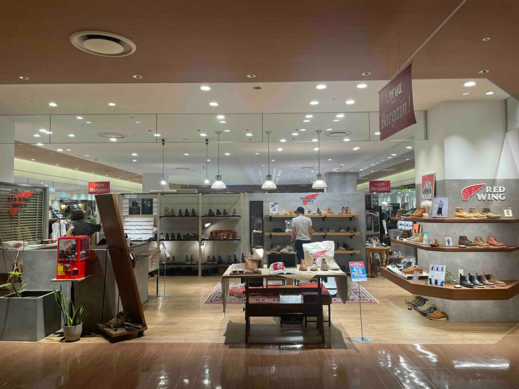 レッドウィングシューストア ルクアイーレ店