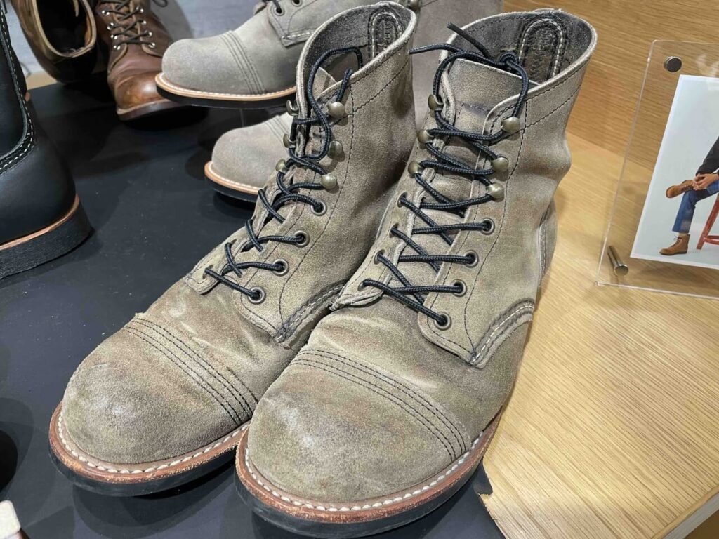 レッドウィング8087の茶色身の強い個体の経年変化