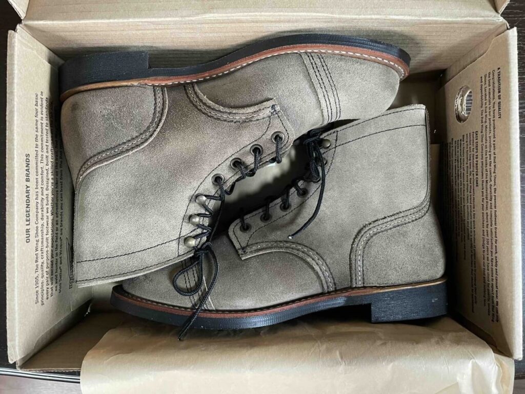 レッドウィング8087を開封。