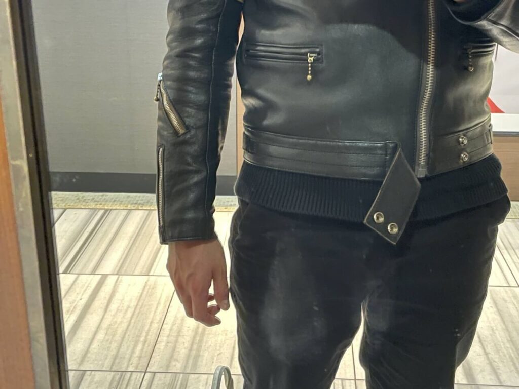 アディクトクローズの袖丈