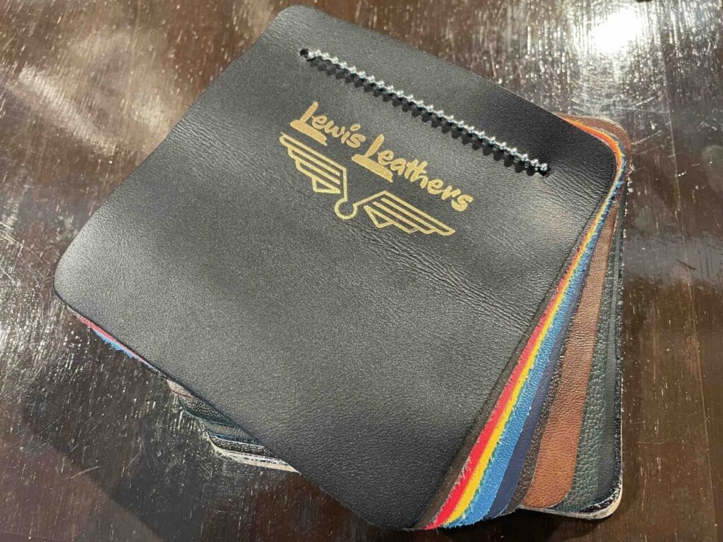 ルイスレザーのレザーサンプル