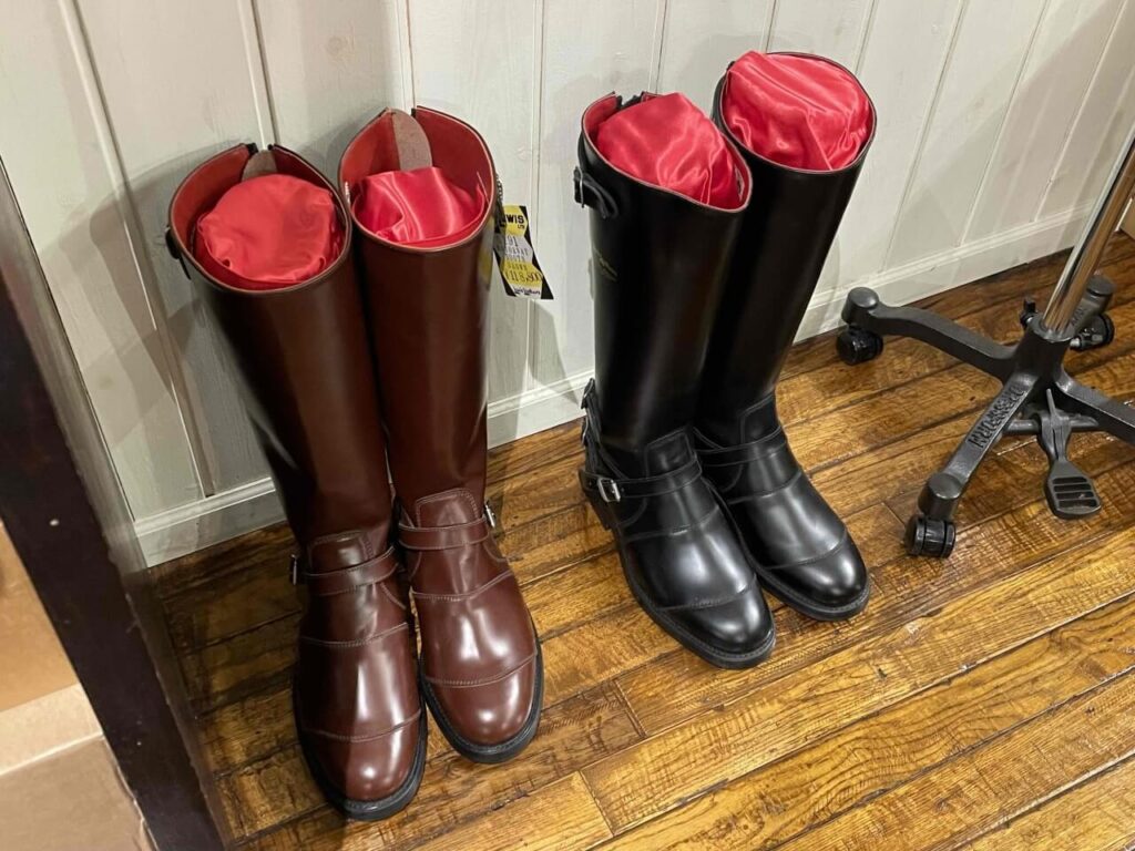 ルイスレザーのモーターウェイブーツ