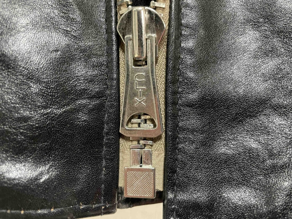 ルイスレザーのエンドボックス