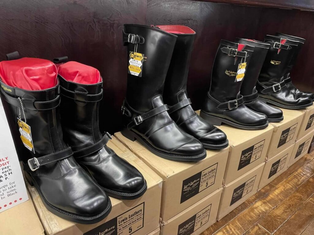 ルイスレザーのアトランティックブーツ、ウェストウェイブーツ、メカニックブーツ