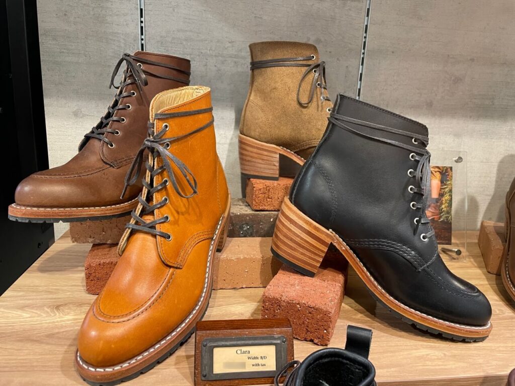 レッドウィングのレディースラインのブーツ