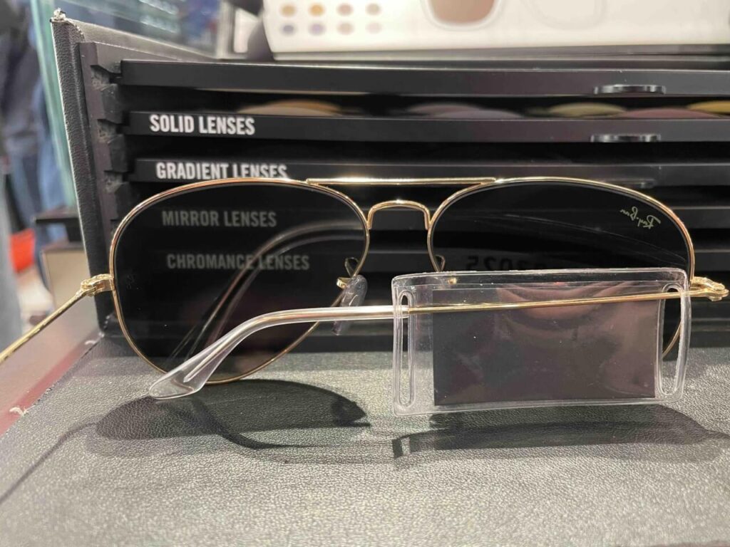 レイバンアビエーターの裏側