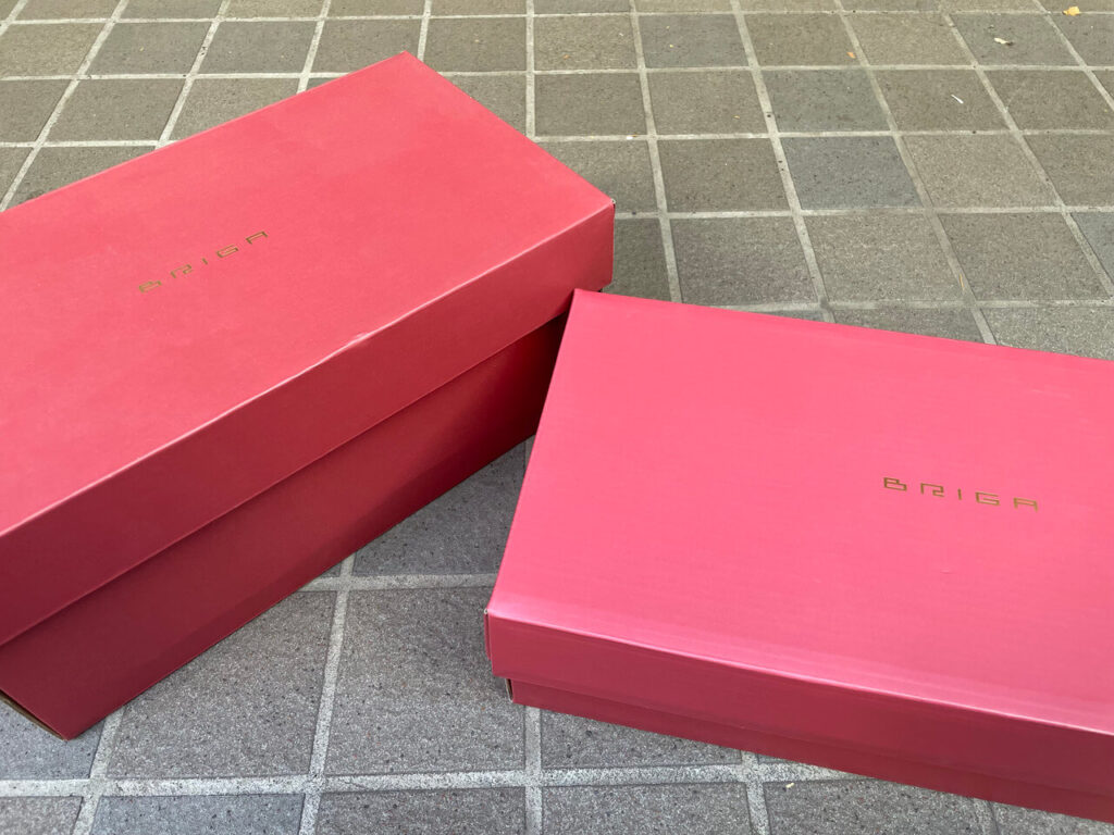 ブリガのシューツリーブーツタイプのSサイズ箱とMサイズ箱