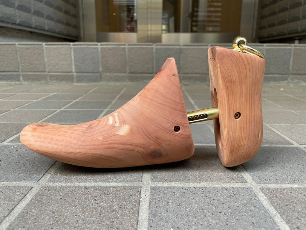 ブリガのシューツリーブーツタイプの外観（内側）