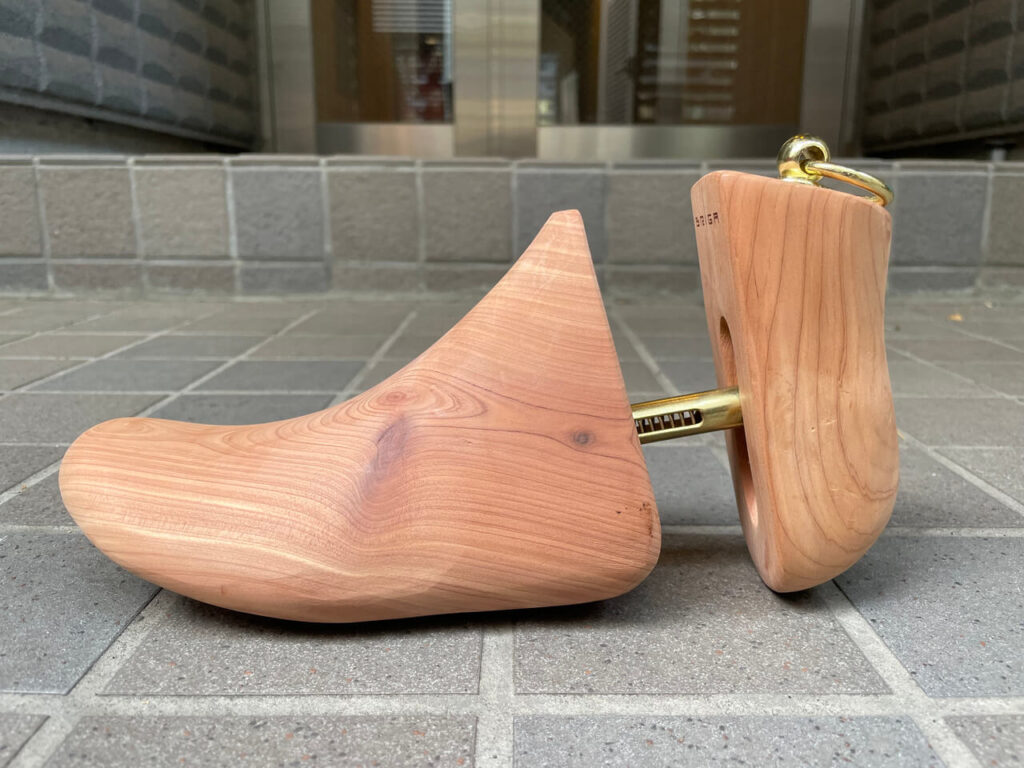 ブリガのシューツリーブーツタイプの外観（外側）