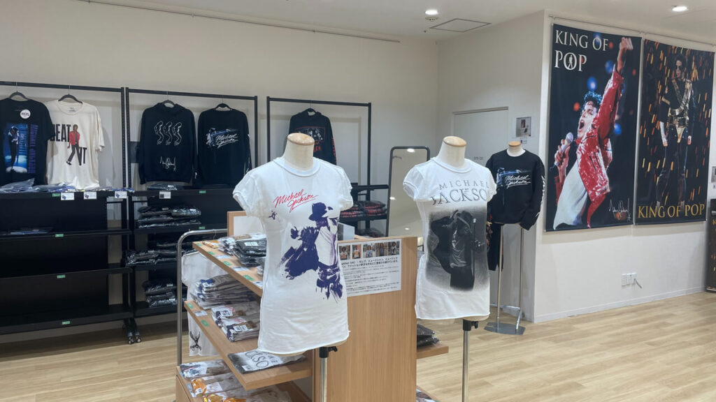 KING OF POP なんばマルイのアパレルコーナー