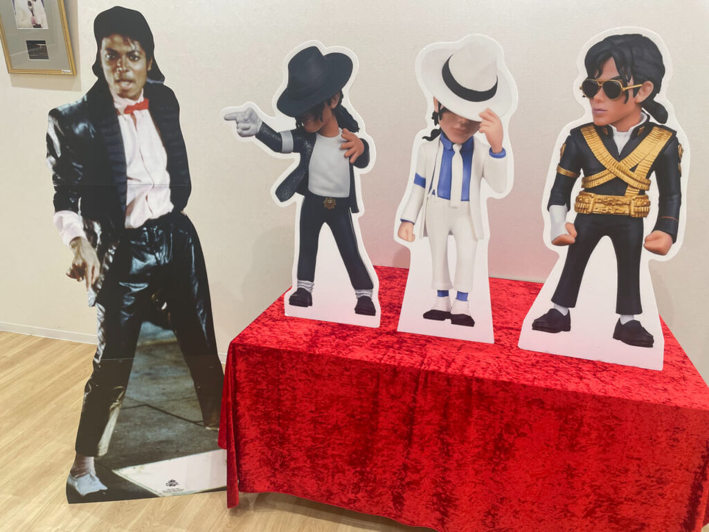 KING OF POP なんばマルイのフォトパネル