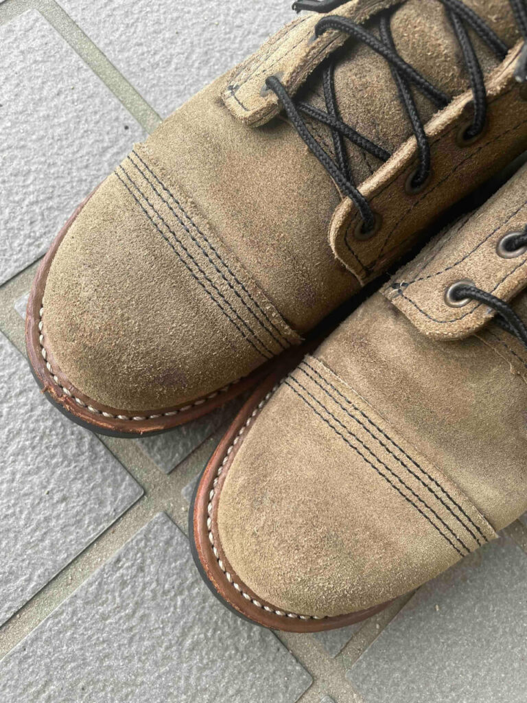 手入れ前のスレートミュールスキナーラフアウト(つま先)